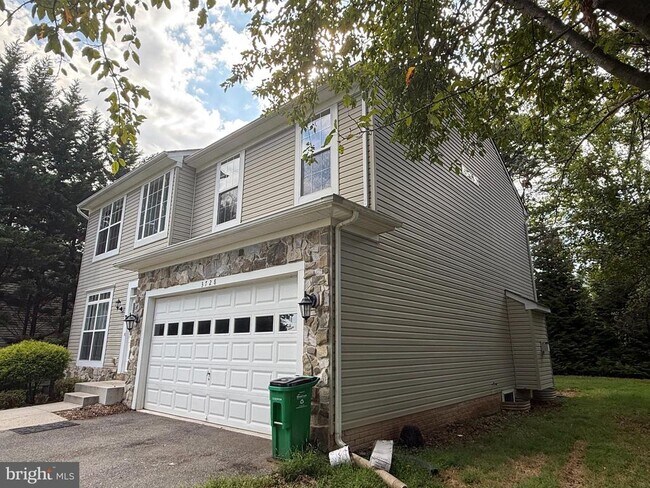 Building Photo - 3728 Chatham Rd