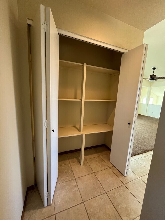 Foto del edificio - Pet-Friendly 3-Bedroom Makawao Home with Full Solar, Two-Car Garage & Recent Updates