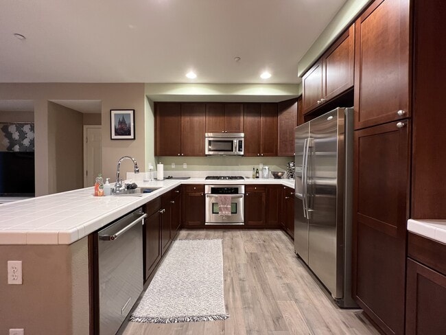 Bright, open kitchen - 837 Font Ter