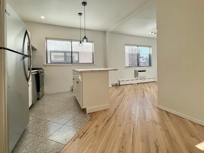 Foto del edificio - 2249 37th St