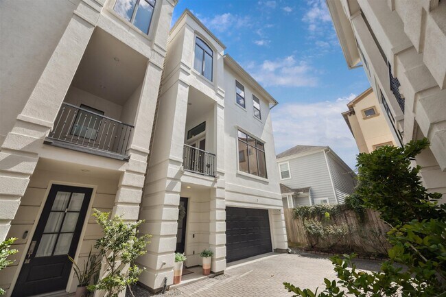 Foto del edificio - 5729 Larkin St