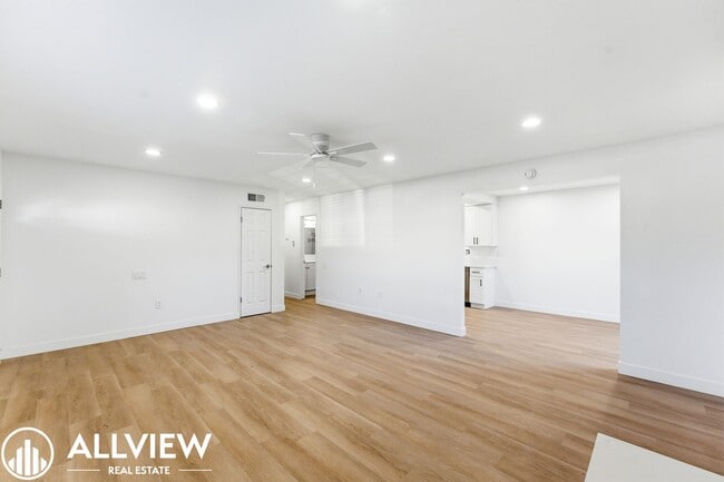 Foto del edificio - 16781 Bardon Ln