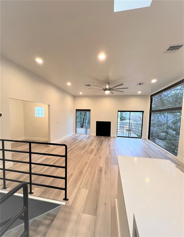 Foto del edificio - 516 S Post Oak Ln