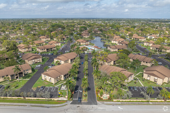 Building Photo - Pine Ridge Condominiums