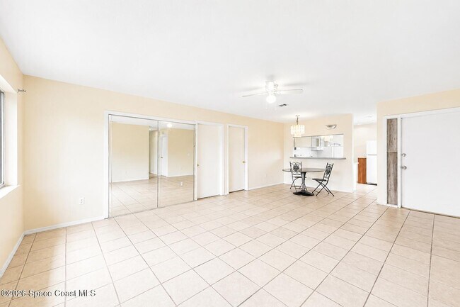 Foto del edificio - 1202 Linmoor Cir NE
