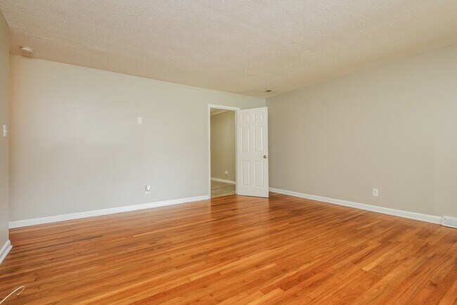 Foto del edificio - Charming 4-Bedroom Brick Ranch in Goose Creek, SC