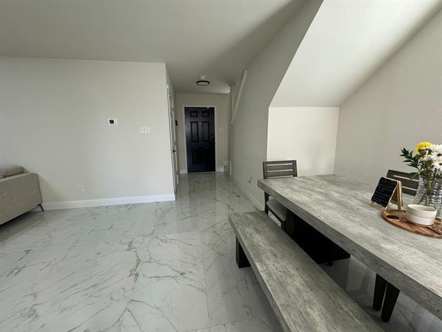 Building Photo - 1368 Panorama Dr