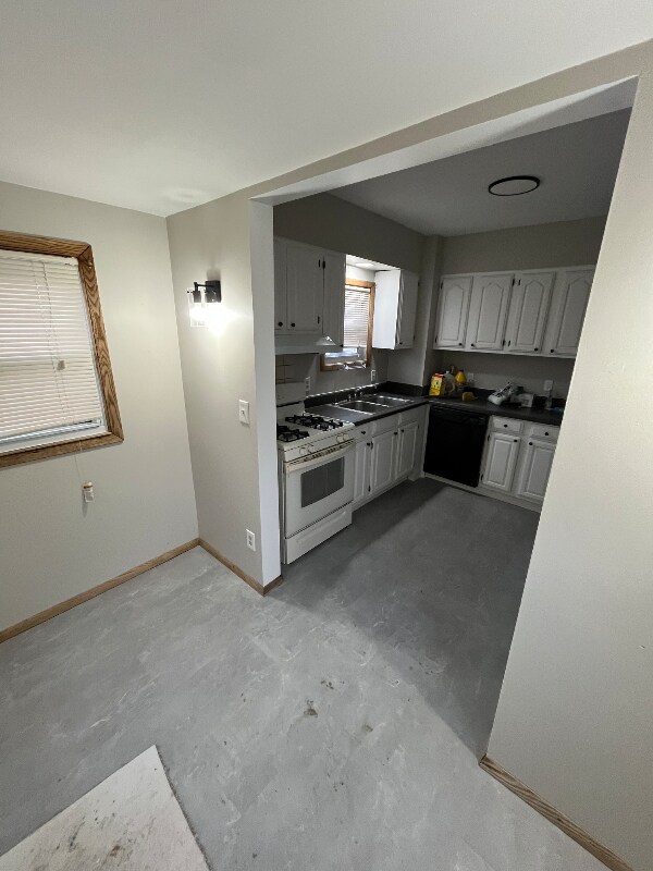 Foto del edificio - 486 W Waterloo Rd