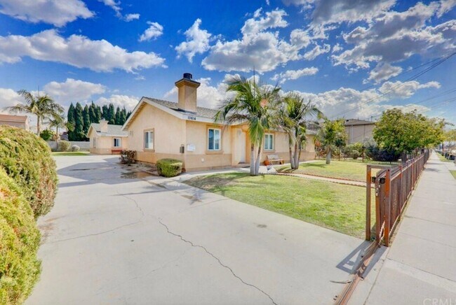 Building Photo - 10614 Firmona Ave