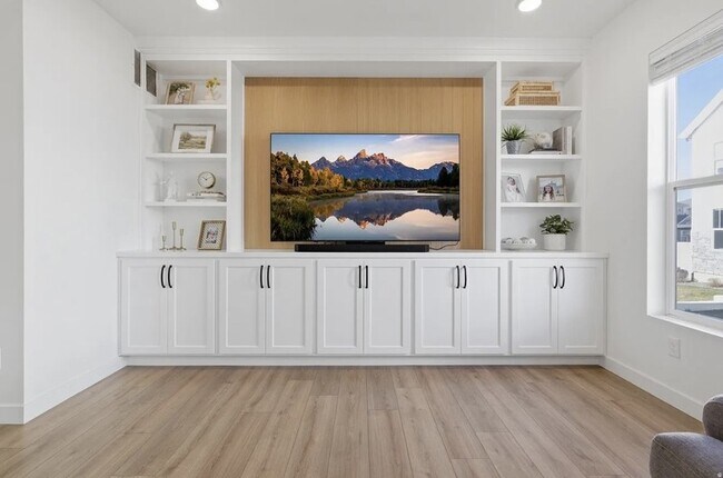 Foto del edificio - 9747 Ashgrove Ln