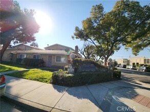Building Photo - 4505 Canoga St