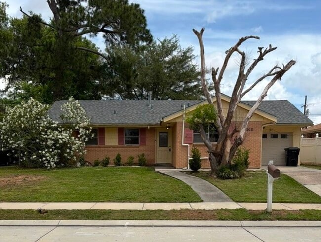 Building Photo - 5011 Warren Dr