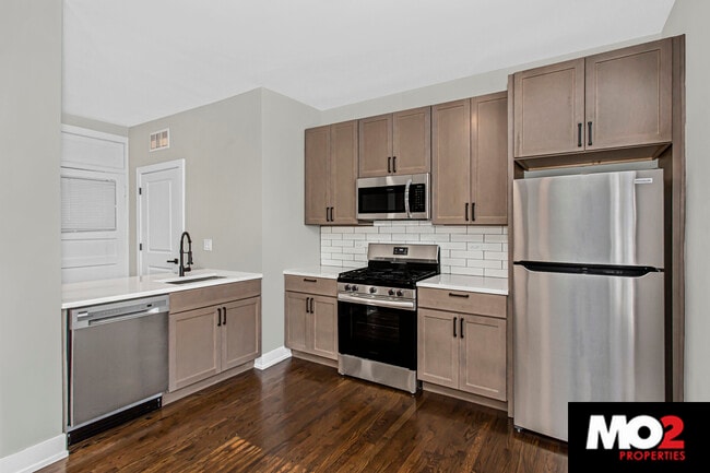 Building Photo - 2101 N Mozart St