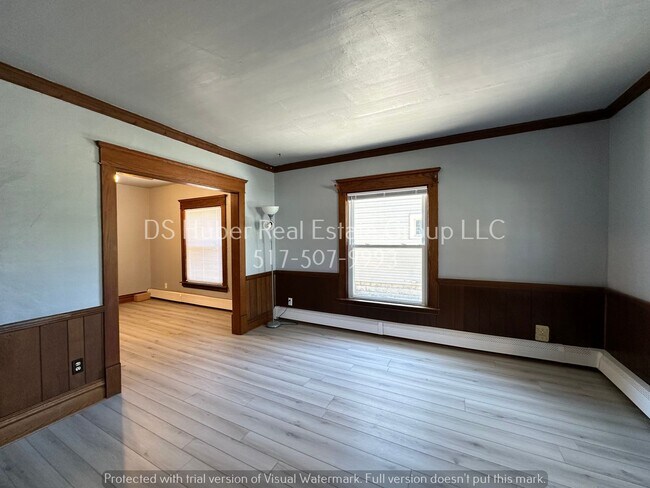Building Photo - 1122 Bement Street Lansing, MI 48912