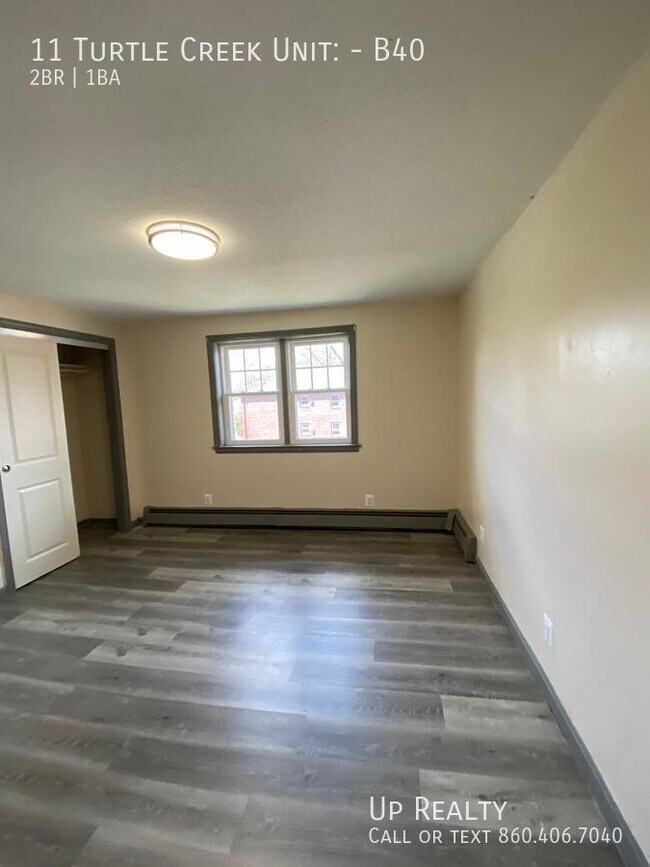 11 Turtle Creek Ln Unit B40, East Hartford, CT 06108 Room for Rent in