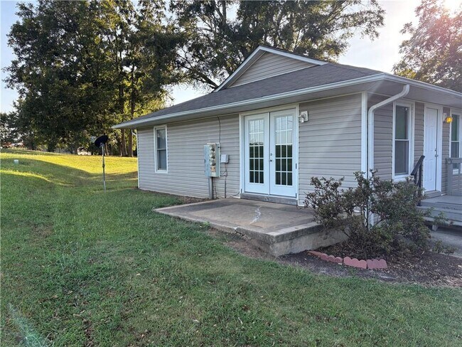Foto del edificio - 3749 Old Plainview Rd