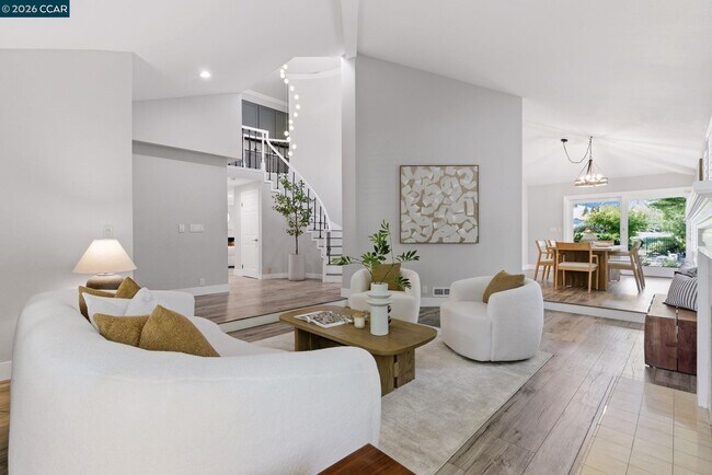 Foto del edificio - 316-316 Live Oak Dr