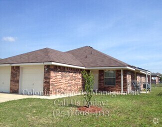 Building Photo - 2805 Alma Dr