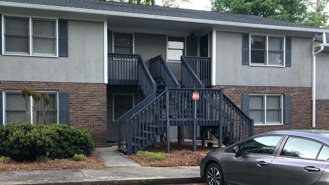 Building Photo - 703 S Chapman St