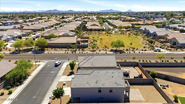 Foto del edificio - 7119 W Golden Ln