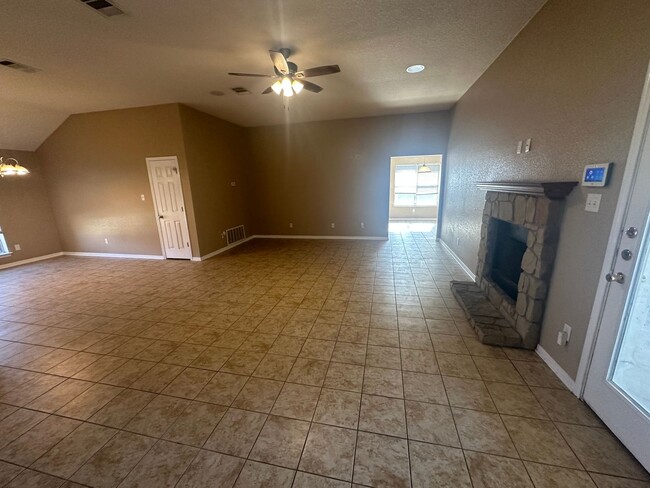 Building Photo - 4bd/2ba in Killeen Tx