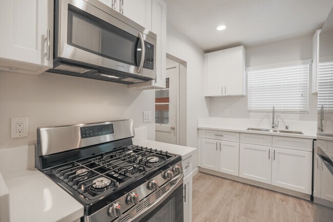 Building Photo - 2925 San Marino St