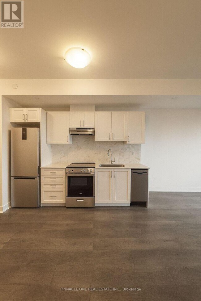 Building Photo - 715 Davis Dr