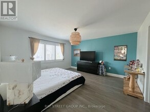 Building Photo - 51 Dominion Cres