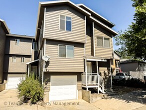 Building Photo - 562 Deer Meadow Ct