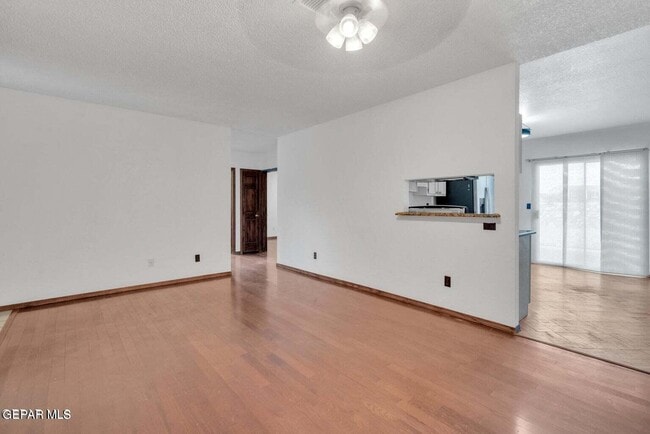Building Photo - 2857 Castle Hill Cir