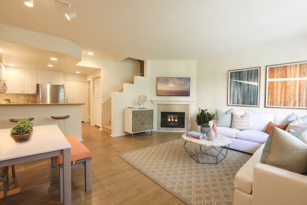 Foto principal - Newport Bluffs Apartment Village