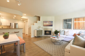 Newport Bluffs Apartment Village Photo