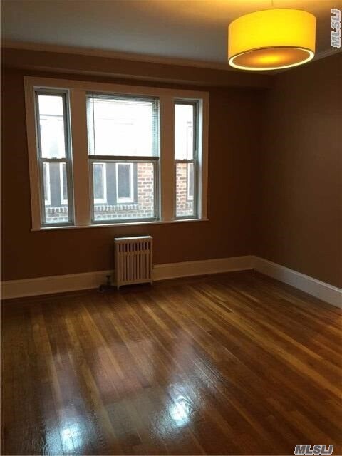 Foto del edificio - 68-39 Dartmouth St