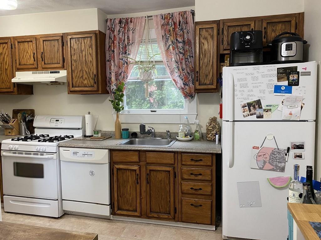 30 Willow Ave Unit 1, Quincy, MA 02170 Room for Rent in Quincy, MA