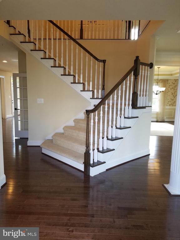 Building Photo - 41533 Arlington Oaks Dr