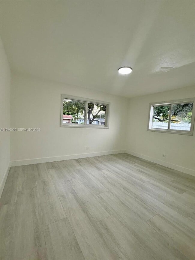 Building Photo - 651 N 73rd Ave