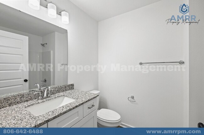 Foto del edificio - 300 Honeybee Ave