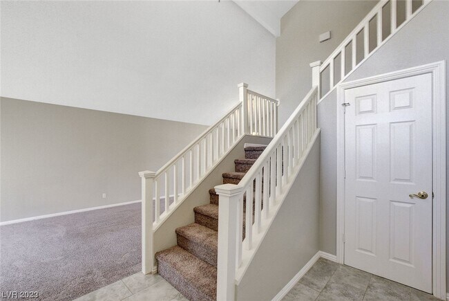 Building Photo - 319 Simon Bolivar Dr