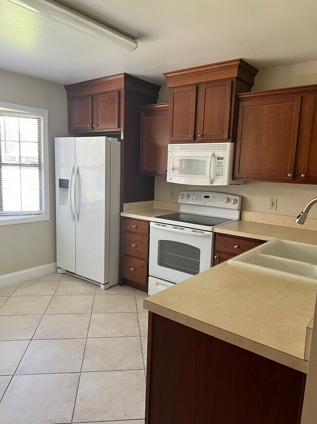 Foto del edificio - Beautiful 2/2 Townhouse in St Cloud!