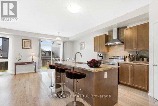 Building Photo - 764 Namur St