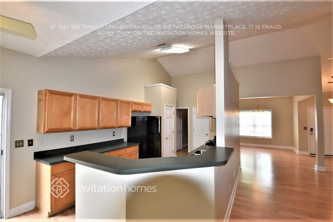 Foto del edificio - 847 Stephens Oak Dr