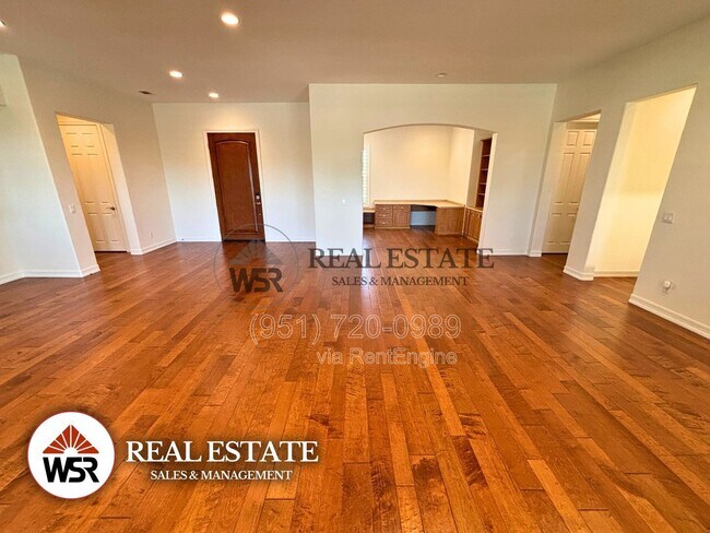 Foto del edificio - 18691 Oak Park Dr