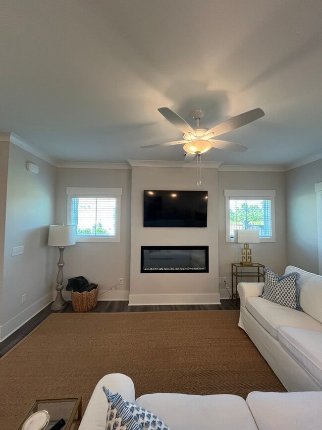 Building Photo - 7404 Springwater Dr