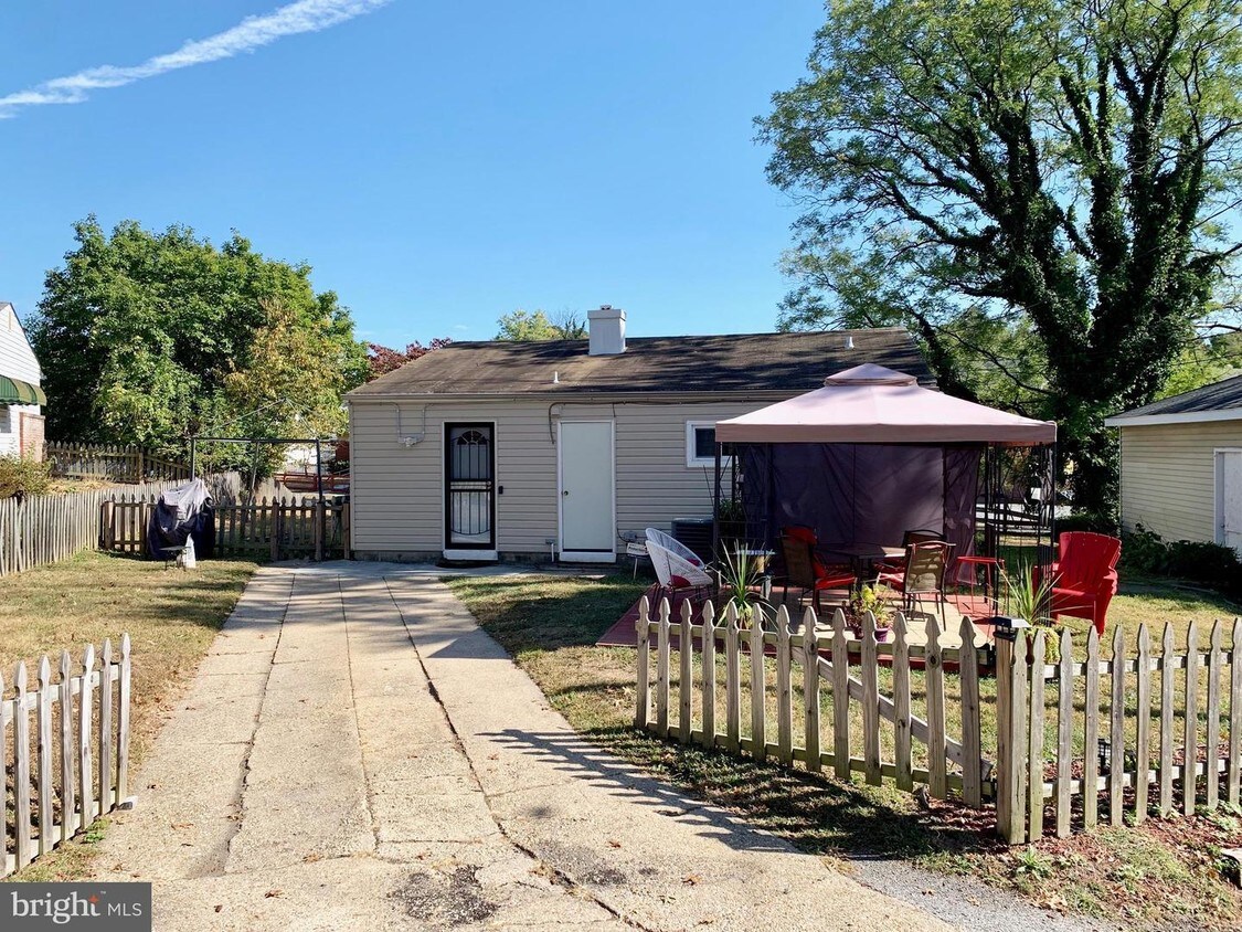 Foto principal - 5500 Laurelton Ave