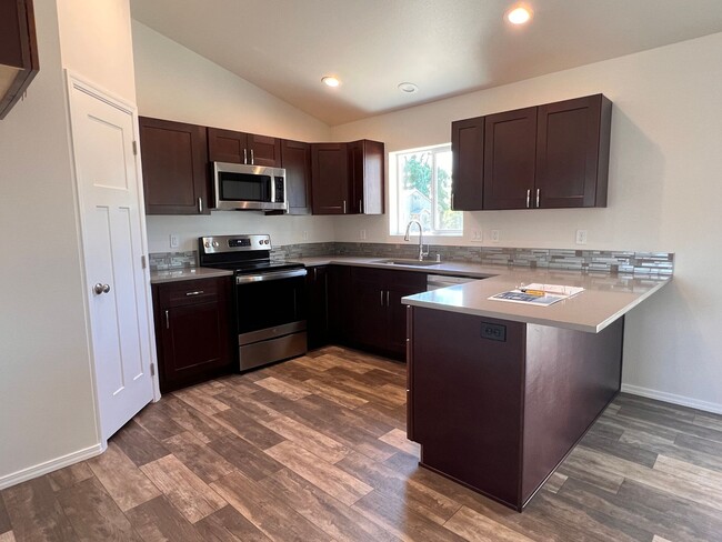 Building Photo - Newer Construction Home For Rent!