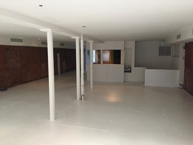 Foto del edificio - 334 E 6th St