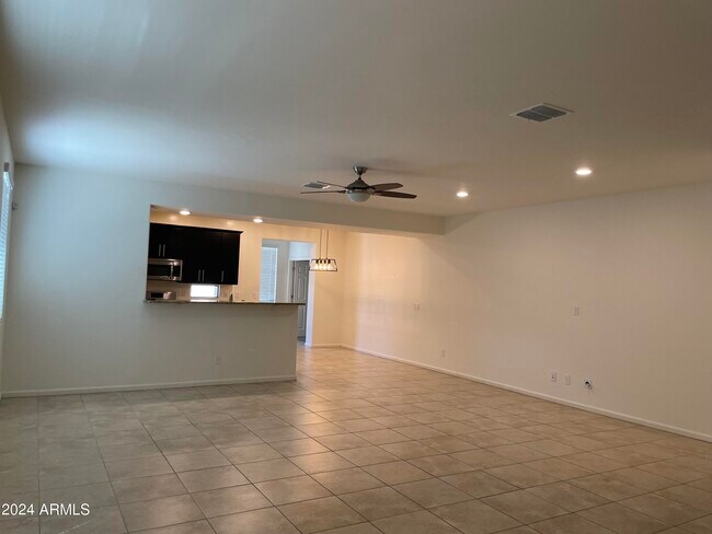 Building Photo - 3822 E Desert Broom Dr