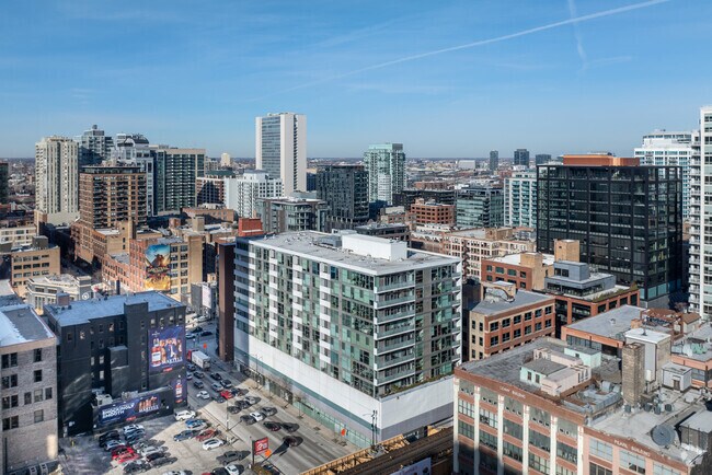Foto aérea - SIX30 North Franklin Condos