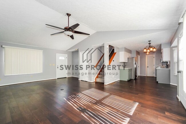 Foto del edificio - 2212 Kingsglen Dr