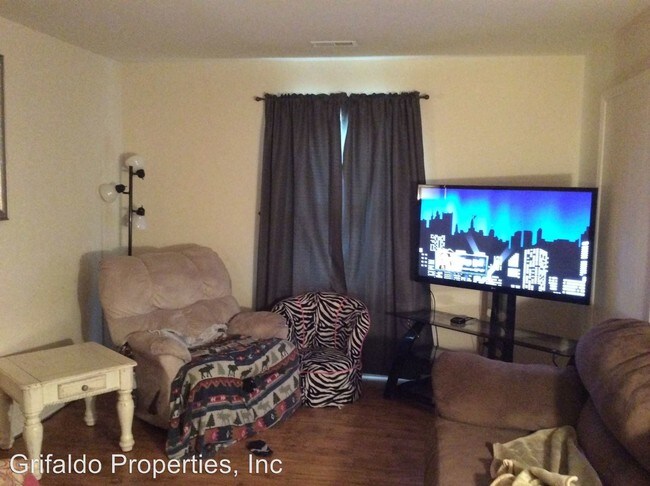 Foto del edificio - 455 Cedar Fork Rd
